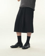Pleat Fan Shorts ᛝ Black