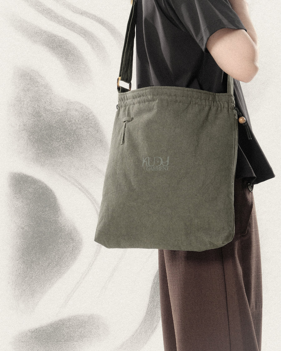 Morph Sling Bag ᛝ Washed Green