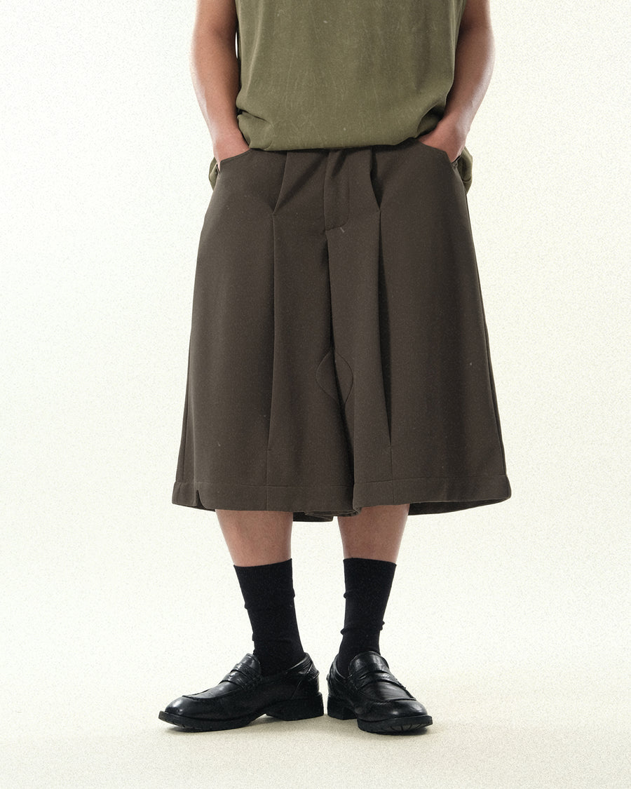 Pleat Fan Shorts ᛝ Clay Brown