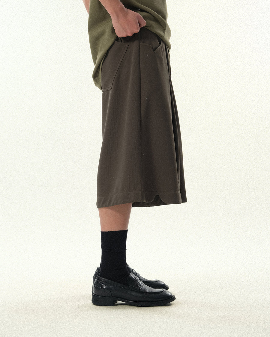 Pleat Fan Shorts ᛝ Clay Brown