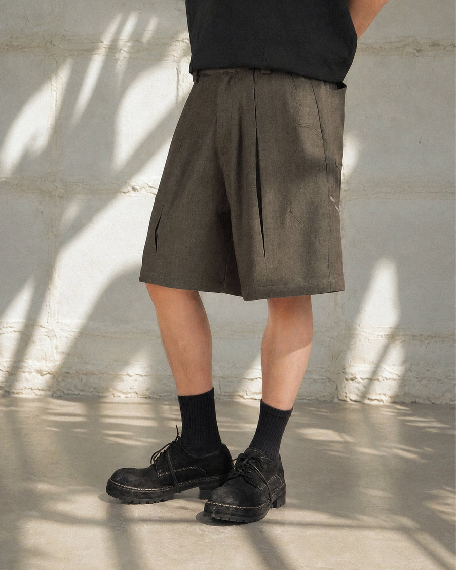 Contour Pleat Shorts ᛝ Taupe
