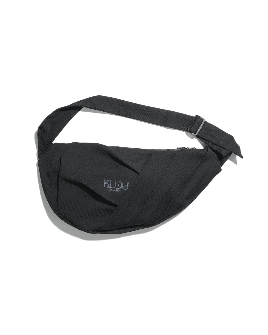 Arc Sling Bag ᛝ Black