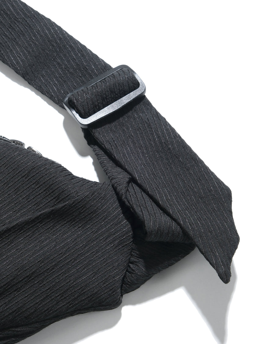 Arc Sling Bag ᛝ Black