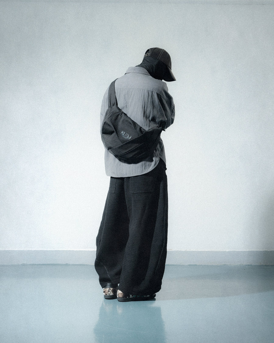 Arc Sling Bag ᛝ Black