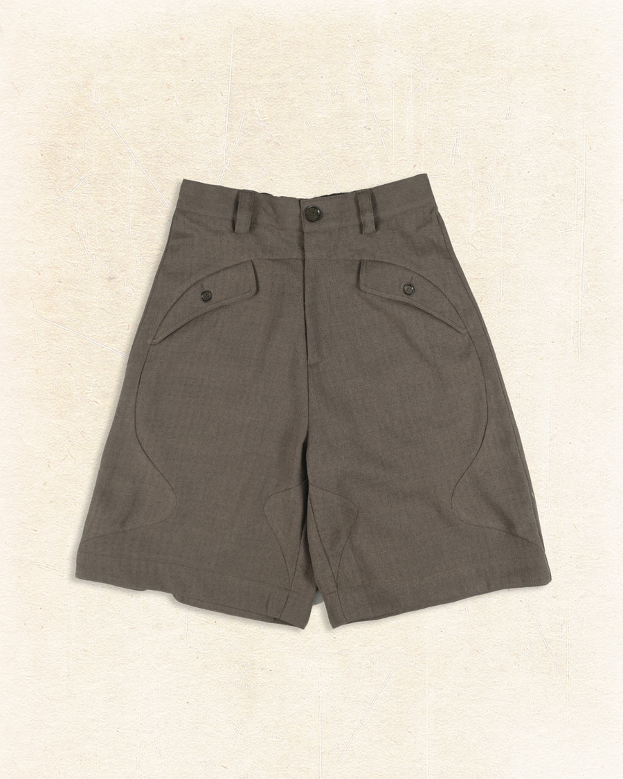 Curved Pocket Shorts ᛝ Taupe