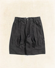 Contour Pleat Shorts ᛝ Black