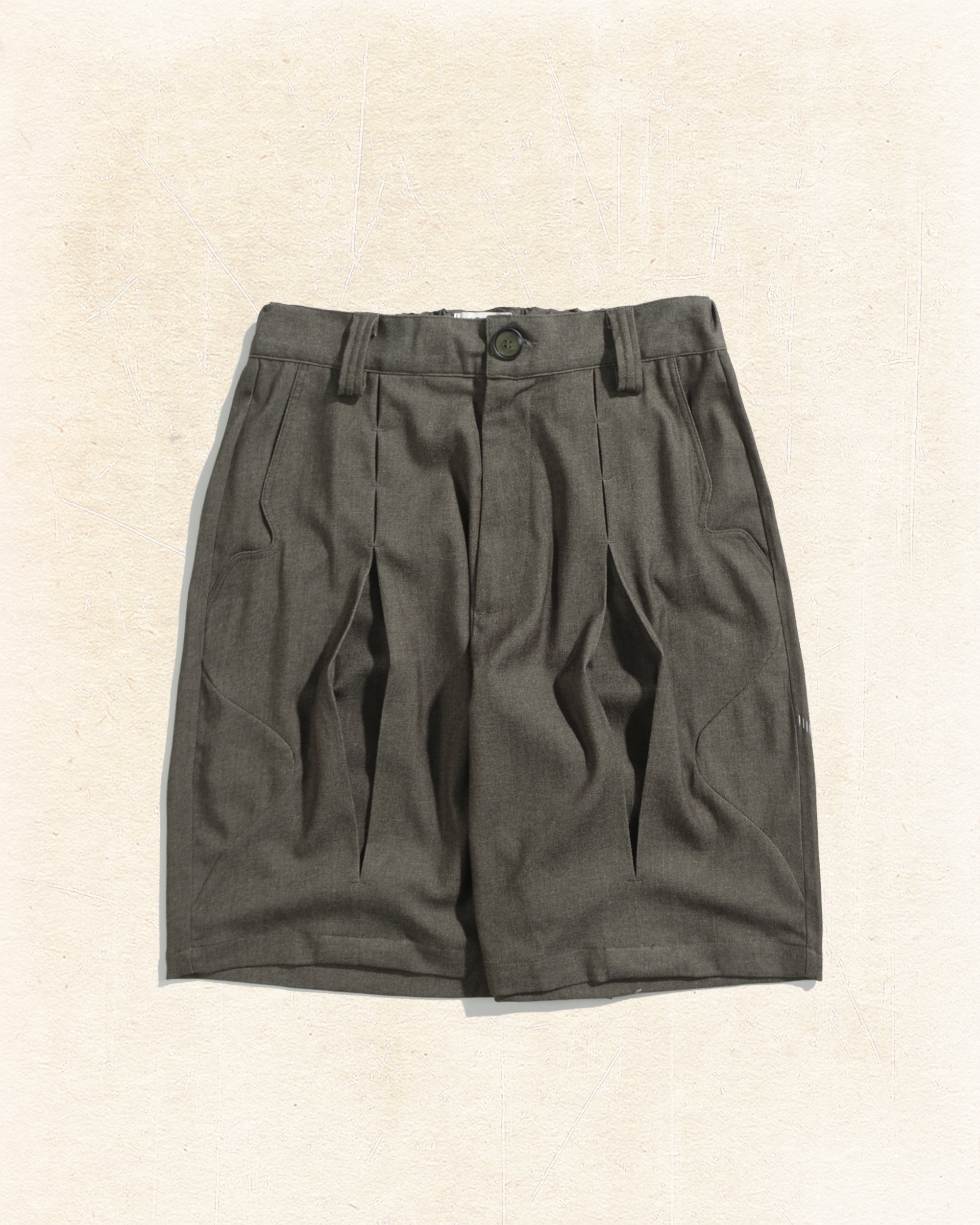 Contour Pleat Shorts ᛝ Taupe