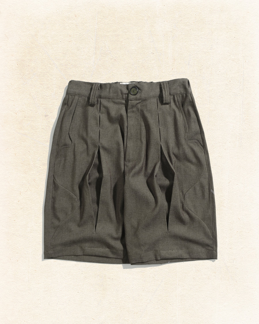 Contour Pleat Shorts ᛝ Taupe