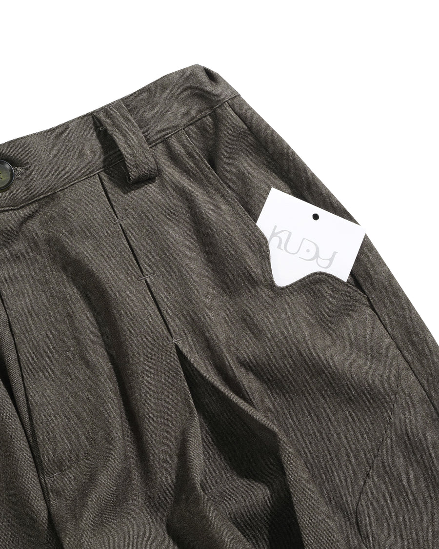 Contour Pleat Shorts ᛝ Taupe