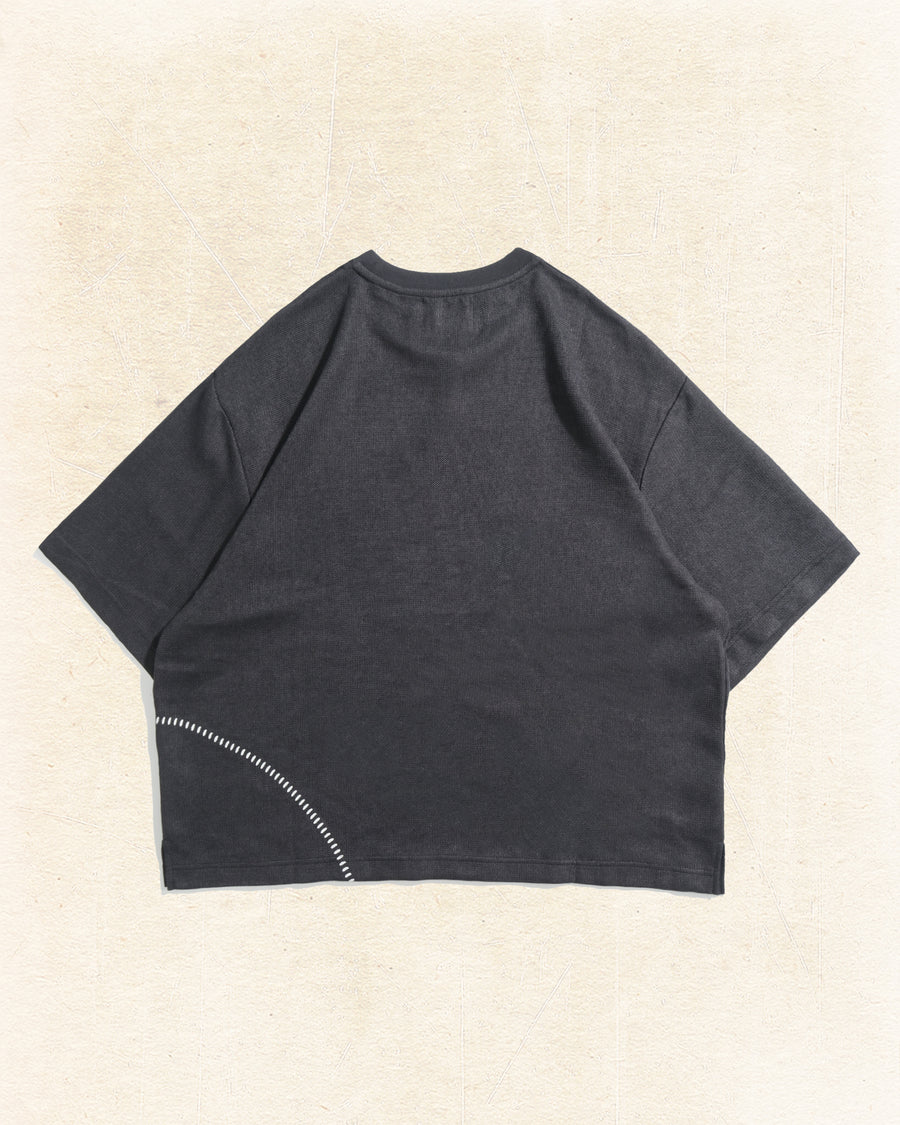 Curved Texture T-shirt ᛝ Black