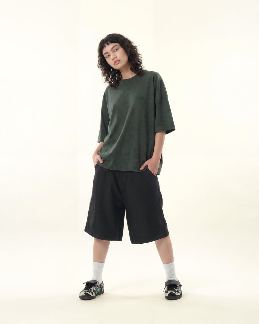 Curved Pocket Shorts ᛝ Black