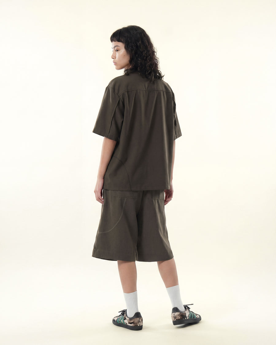 Curved Pocket Shorts ᛝ Taupe