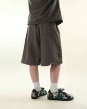Curved Pocket Shorts ᛝ Taupe
