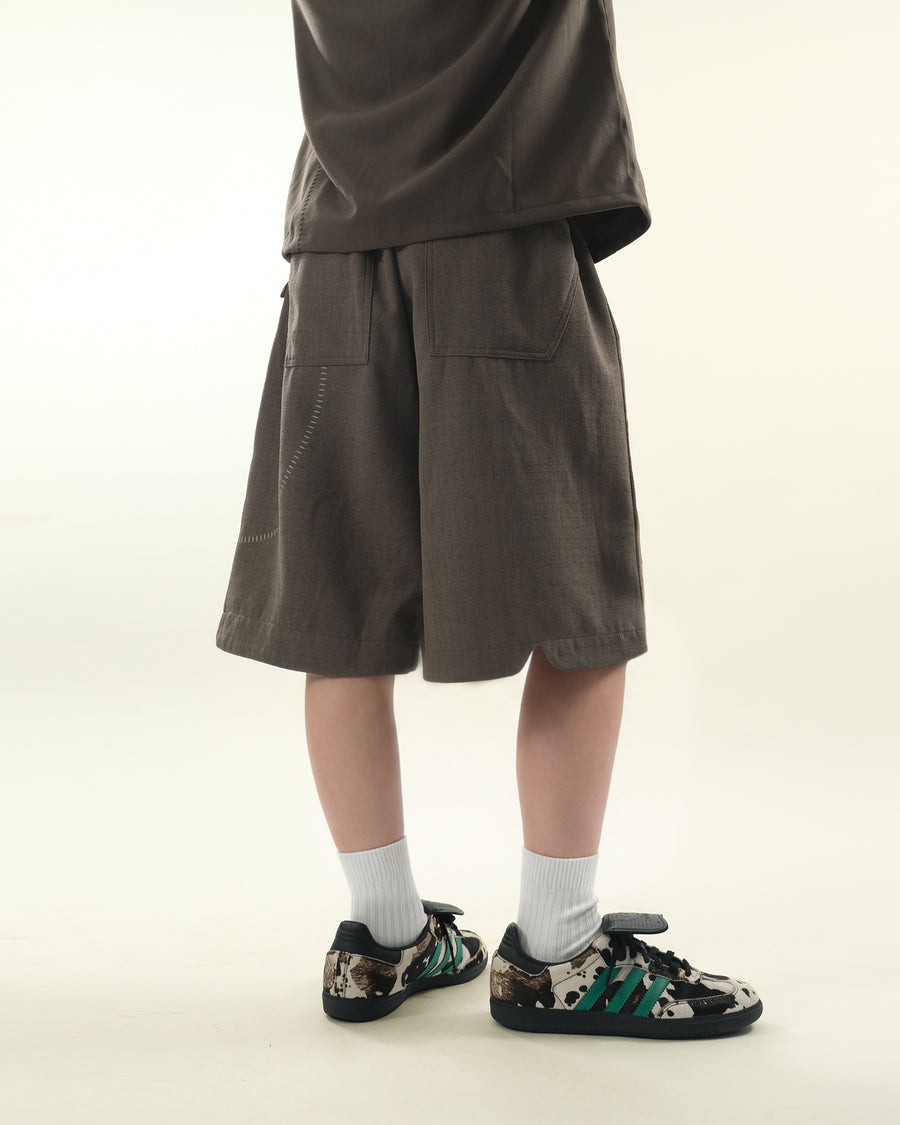 Curved Pocket Shorts ᛝ Taupe