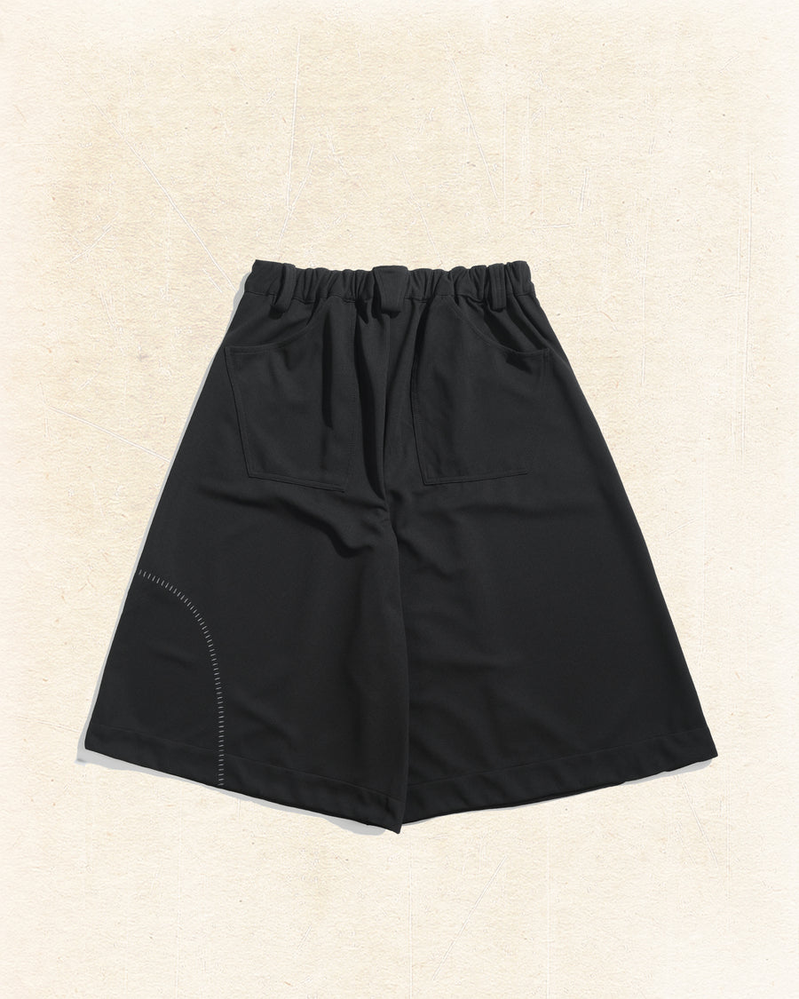 Pleat Fan Shorts ᛝ Black