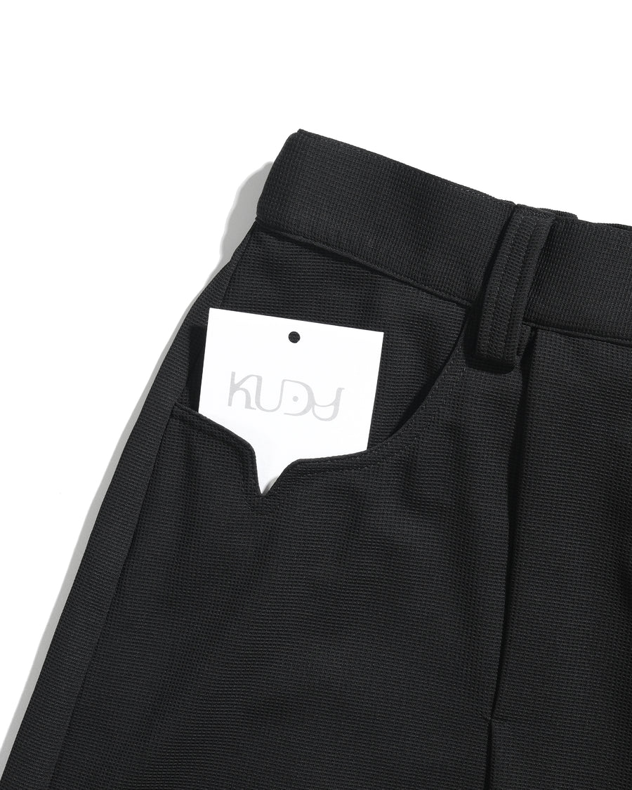 Pleat Fan Shorts ᛝ Black