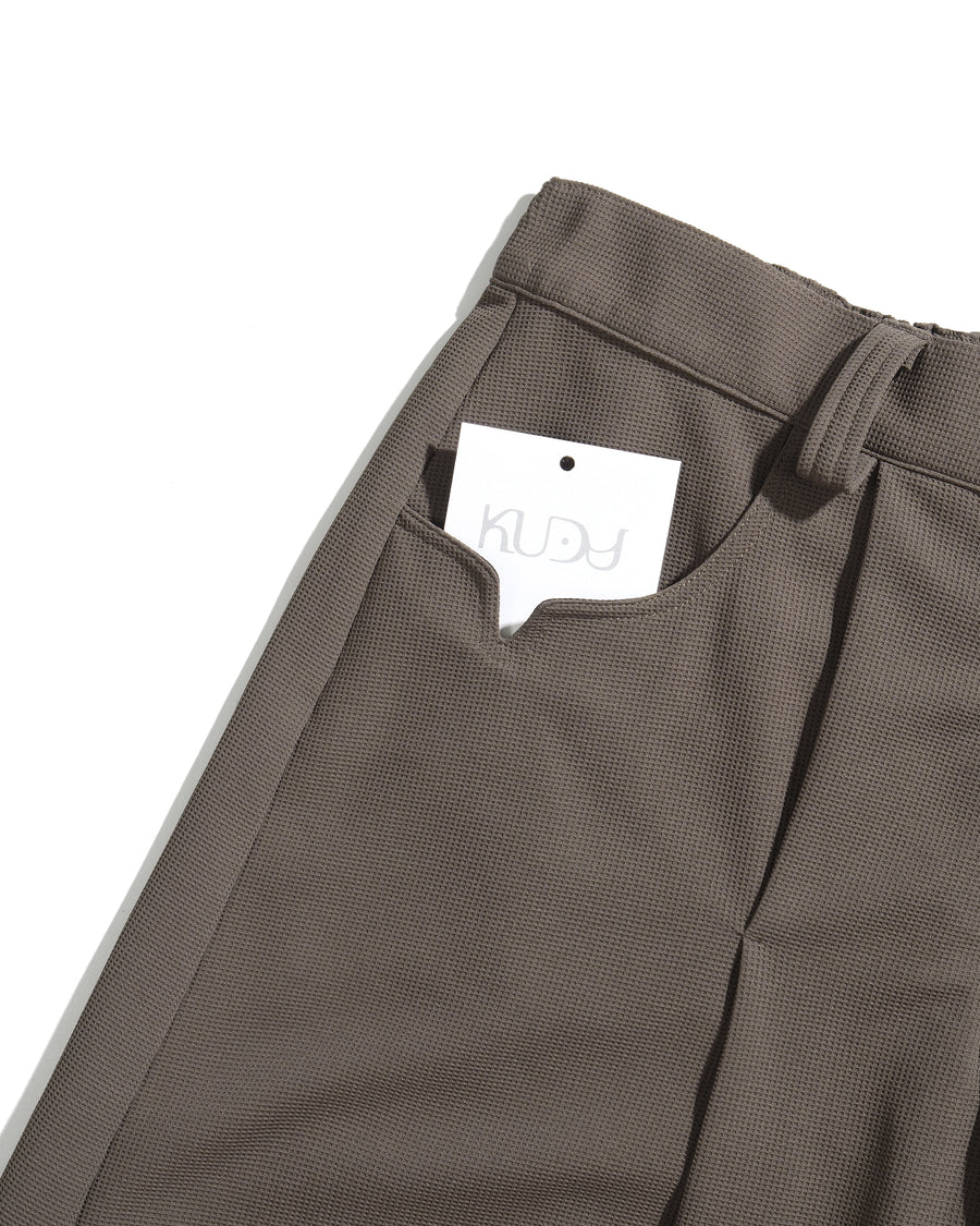 Pleat Fan Shorts ᛝ Clay Brown