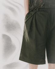 Double-Pleated Shorts ᛝ Deep Green