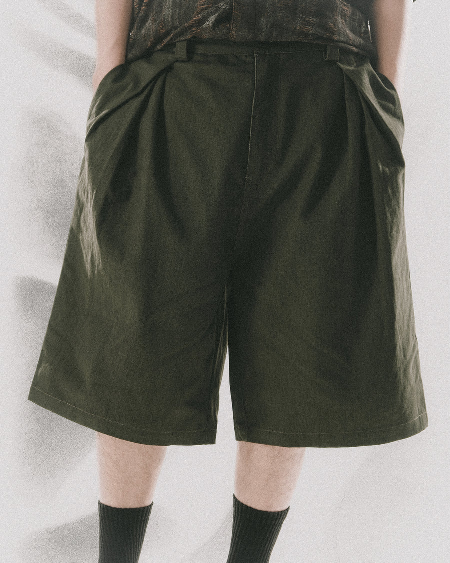 Double-Pleated Shorts ᛝ Deep Green